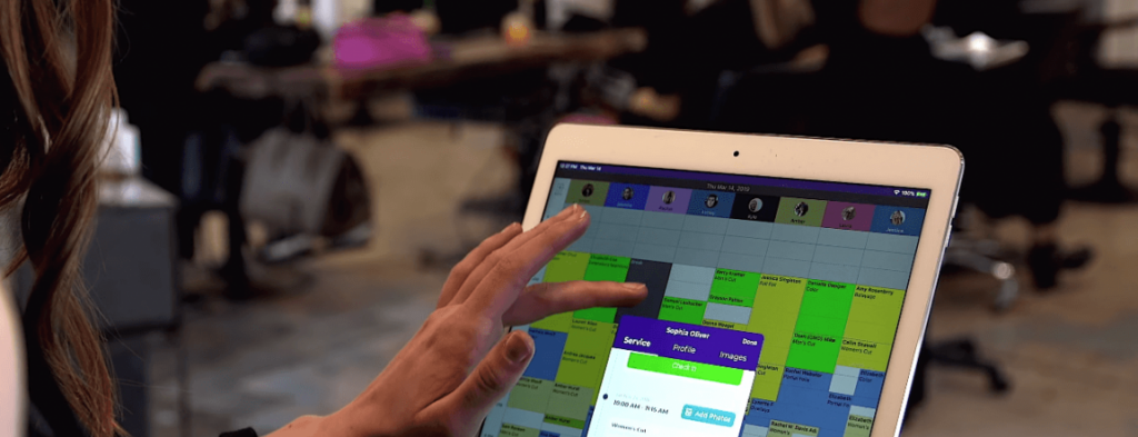 Mit dem Terminplaner der Phorest Salon software hast du den ganzen Tag im Salon im Blick!