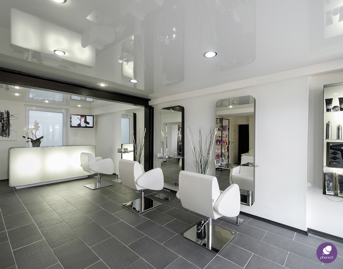 Should You Throw A Salon Open House?