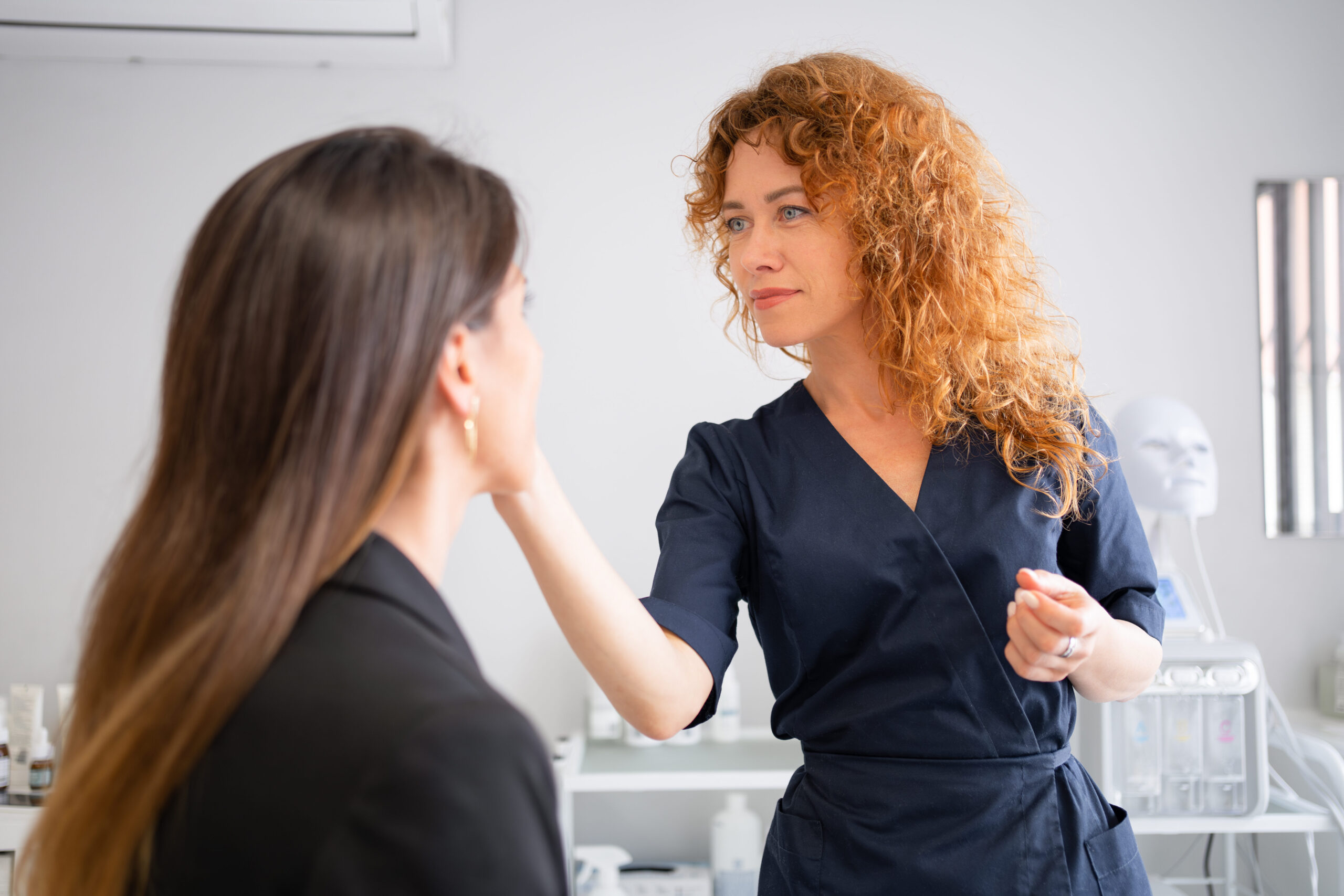The Perfectly Packed Calendar: A Day Inside Aesthetic Clinic Scheduling Software