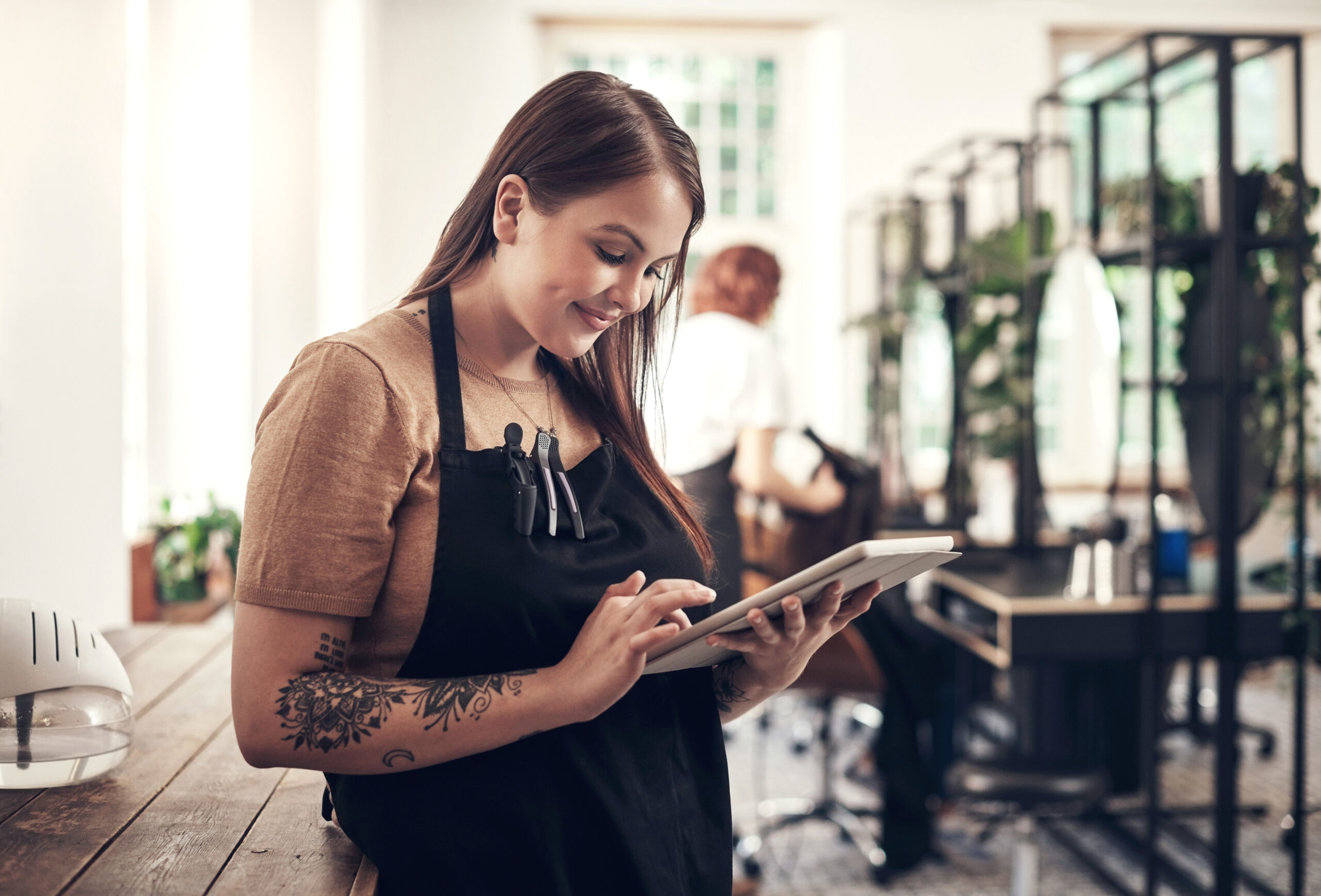 How Salon Software Increases Profit: 6 Features Premium Salons Use to Grow Revenue and Retention